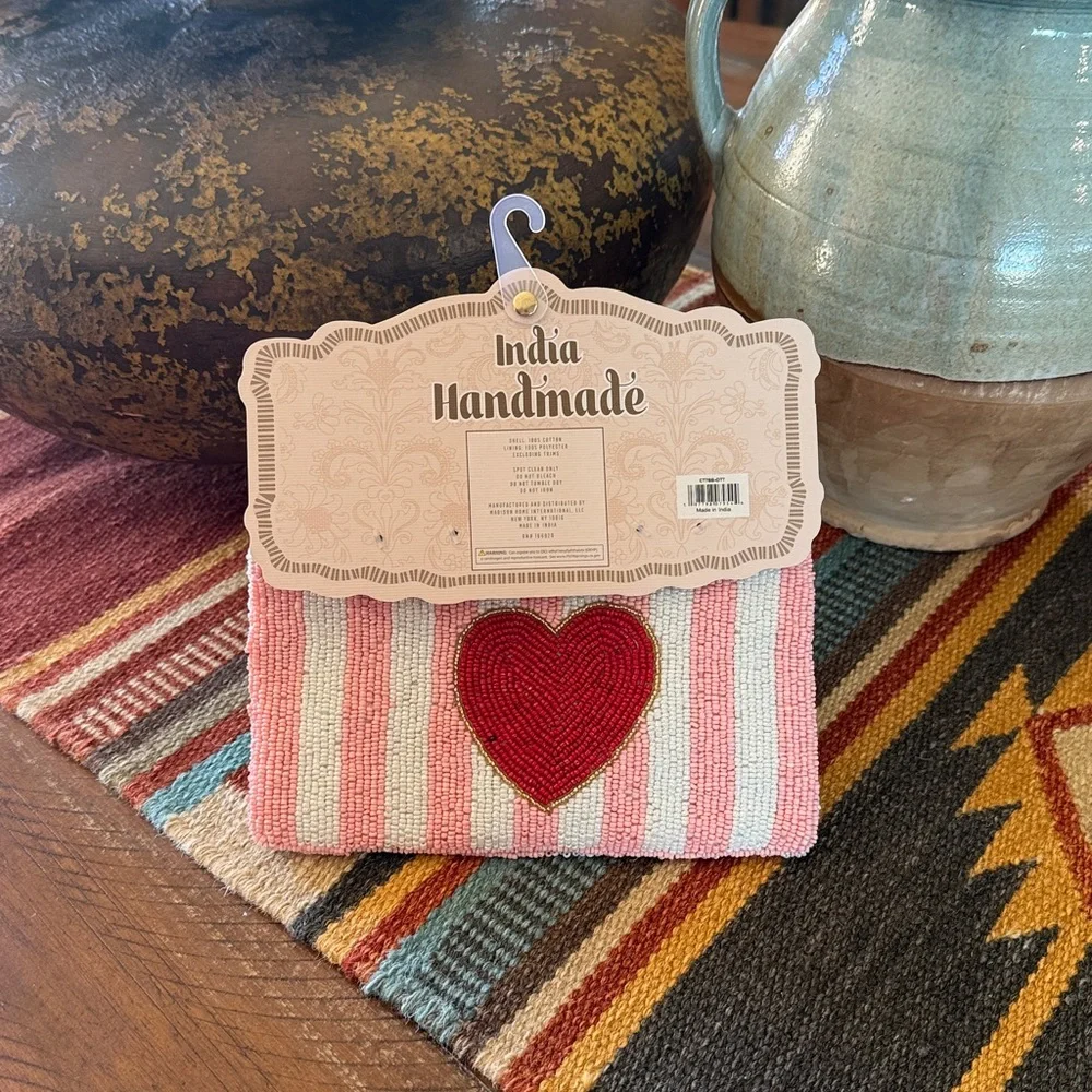 Handmade Heart Pattern Clutch in Pink and Red - Picture 2 of 6
